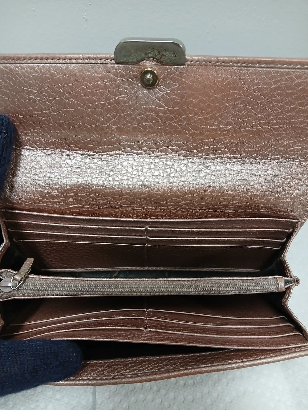 Gucci Brown Monogram Continental Wallet with Pink Trim - Picture 11 of 12